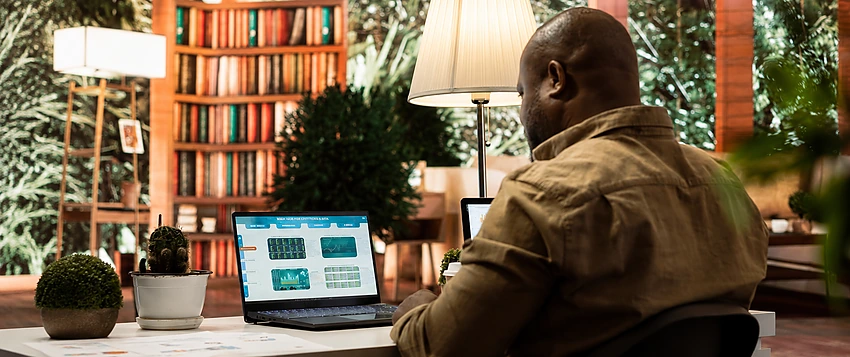 Working professional completing data science distance learning in South Africa